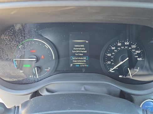 Used 2024 Toyota Sienna XLE image 27