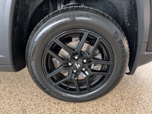Used 2018 Jeep Compass Latitude w/ Cold Weather Group AWD/4WD image 21