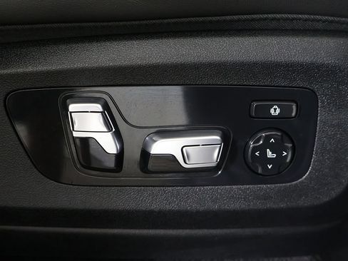 Used 2024 BMW XM Label Red AWD/4WD image 38