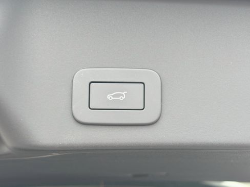 New 2026 Land Rover Range Rover Evoque Hoxton AWD/4WD image 13