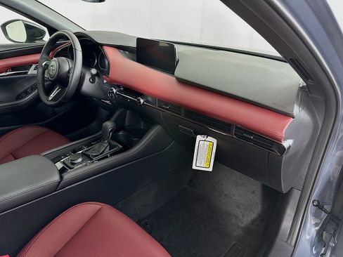 New 2026 MAZDA MAZDA3 Hatchback w/Premium Plus Pkg image 36