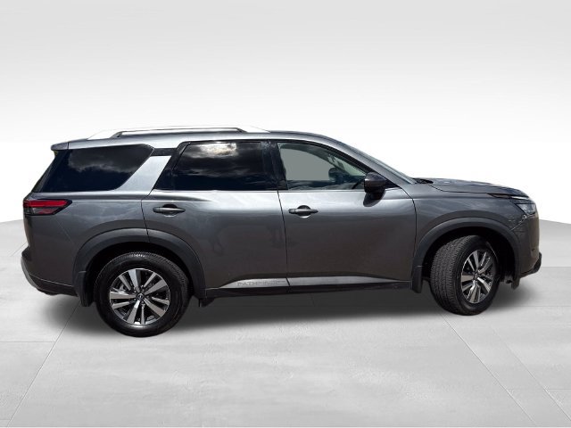 Certified 2024 Nissan Pathfinder SL AWD/4WD image 9