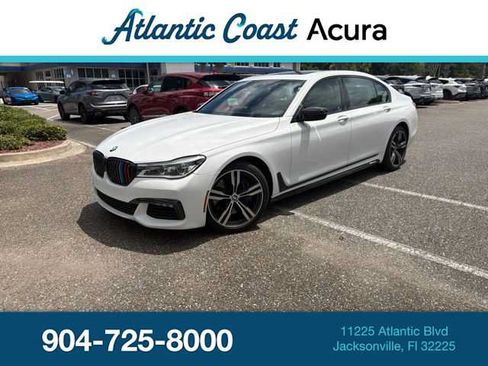 Used 2018 BMW 750i RWD image 1