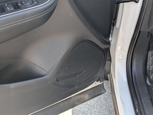 Used 2022 Buick Envision Preferred w/ Safety Package FWD image 12