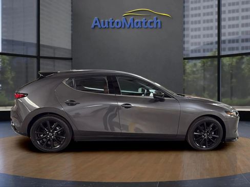 Used 2025 MAZDA MAZDA3 Hatchback w/Premium Plus Pkg image 13