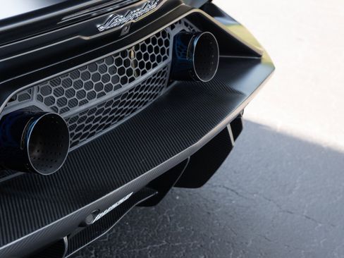 Used 2020 Lamborghini Aventador SVJ AWD/4WD image 25