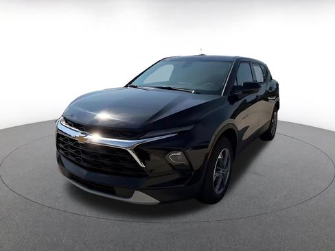 Used 2026 Chevrolet Blazer LT FWD image 5