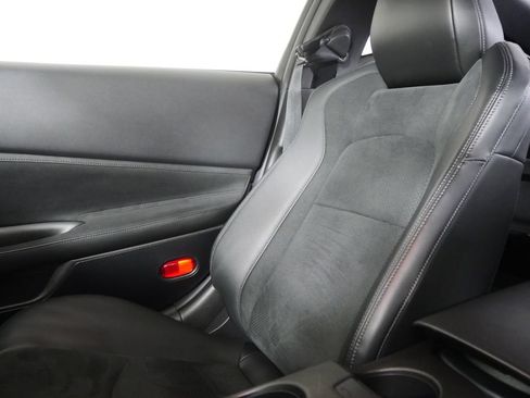 Used 2024 Nissan Z Performance w/ Floor Mat Package RWD image 22