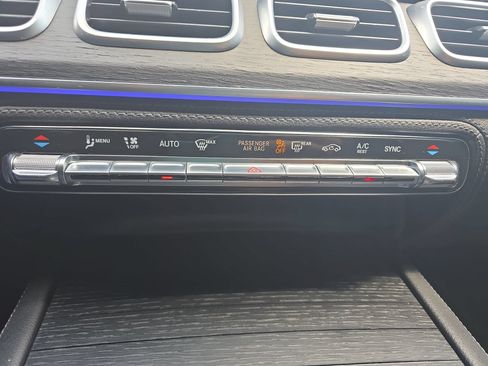 Used 2022 Mercedes-Benz GLE 450 4MATIC image 24