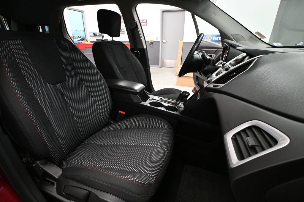 Used 2017 GMC Terrain SLE w/ Convenience Package AWD/4WD image 39