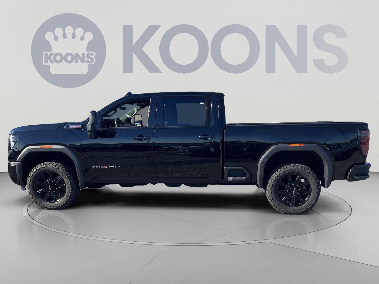 Used 2025 GMC Sierra 2500 AT4 w/ AT4 Premium Plus Package AWD/4WD image 2