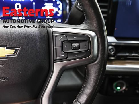 Used 2022 Chevrolet Silverado 1500 LT AWD/4WD image 16
