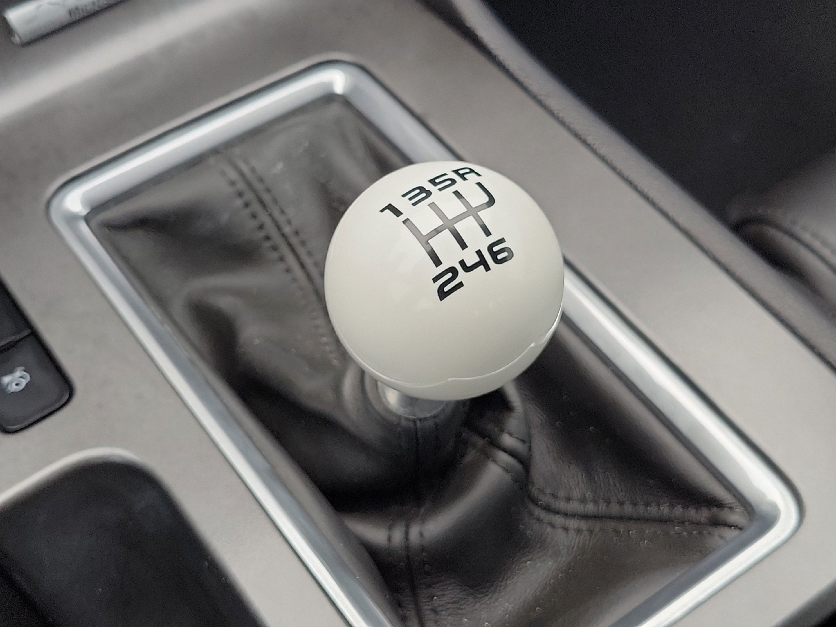 Used 2013 Ford Mustang Shelby GT500 RWD image 23