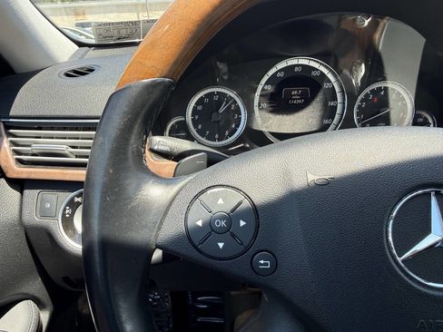 Used 2013 Mercedes-Benz E 350 4MATIC Sedan image 14