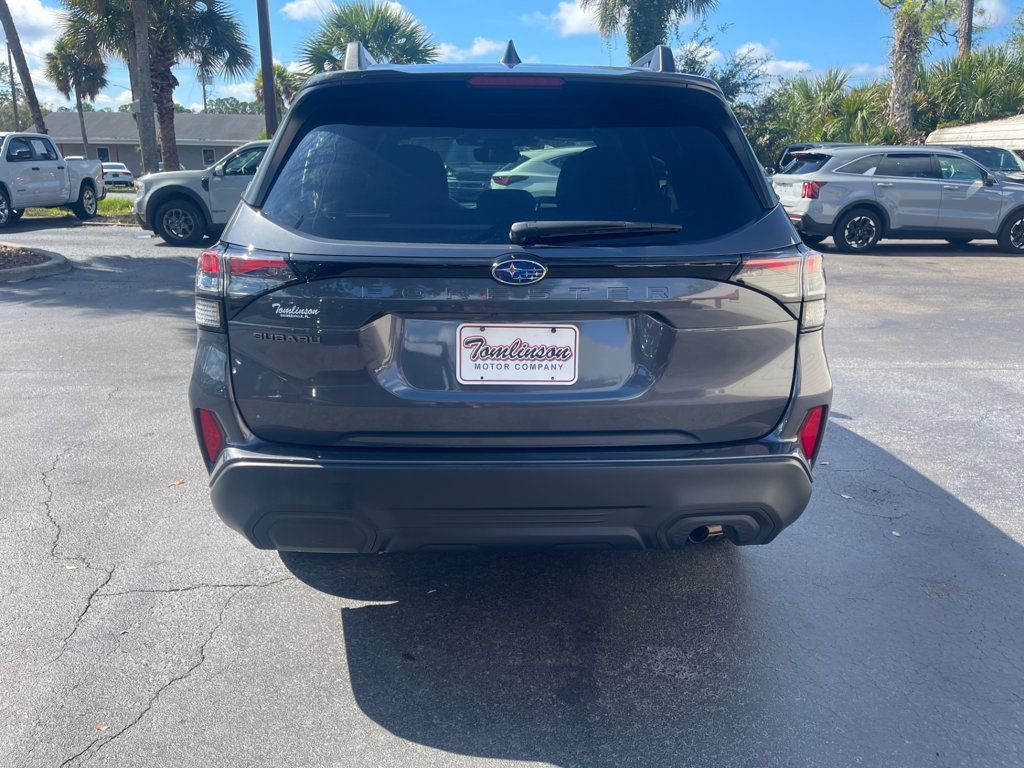 Used 2026 Subaru Forester Premium AWD/4WD image 4