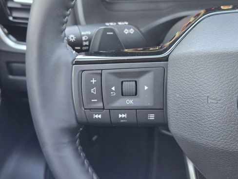 Used 2025 Nissan Rogue SL image 25