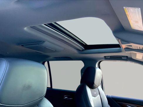 Used 2020 Cadillac Escalade Premium Luxury RWD image 14