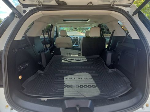 Used 2016 Ford Explorer Platinum AWD/4WD image 42