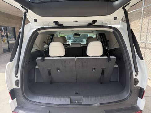 Used 2026 Hyundai Santa Fe SEL FWD image 34