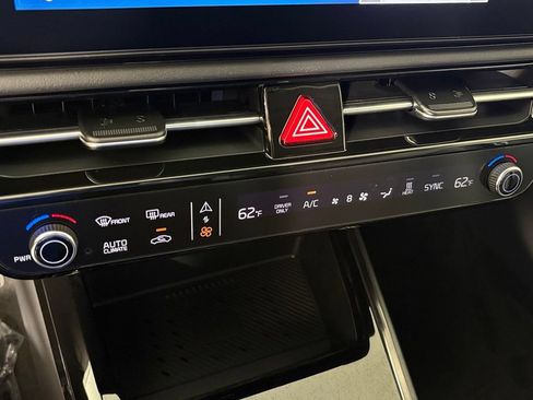 New 2026 Kia Niro Wind FWD image 27