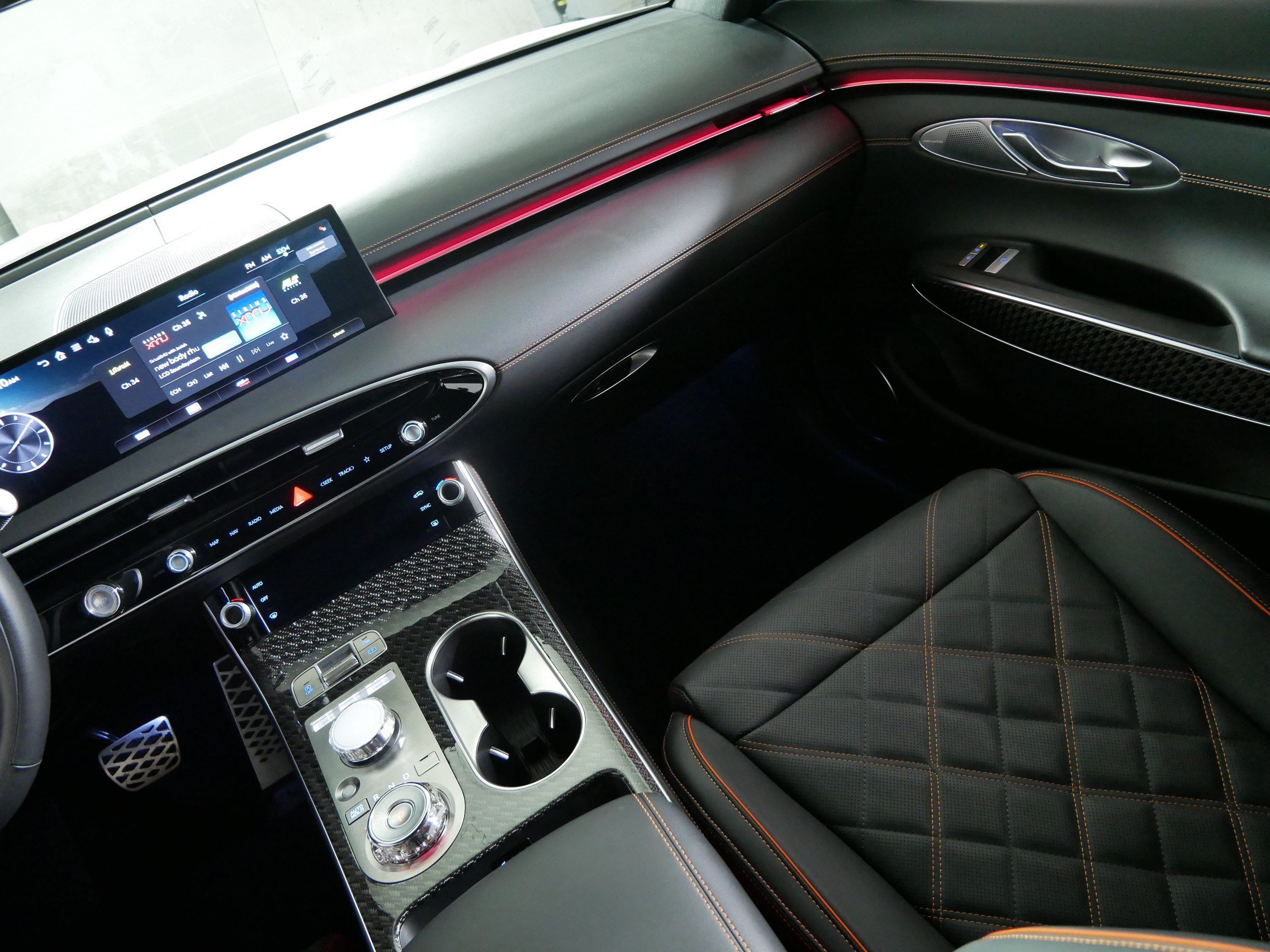 Certified 2026 Genesis GV70 3.5T Sport Prestige AWD/4WD image 11