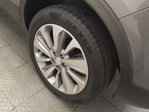 Used 2020 Buick Encore Preferred w/ Safety Package FWD image 31