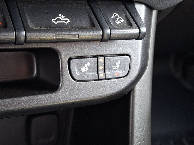 Used 2018 Chevrolet Colorado Z71 AWD/4WD image 25