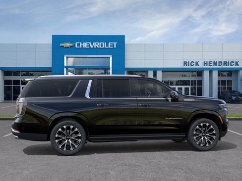 New 2026 Chevrolet Suburban High Country image 7