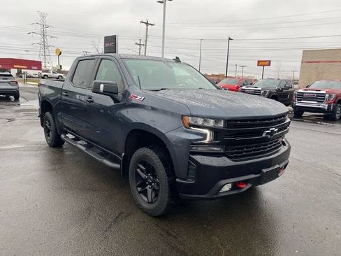 Used 2021 Chevrolet Silverado 1500 LT Trail Boss w/ Convenience Package II AWD/4WD image 8