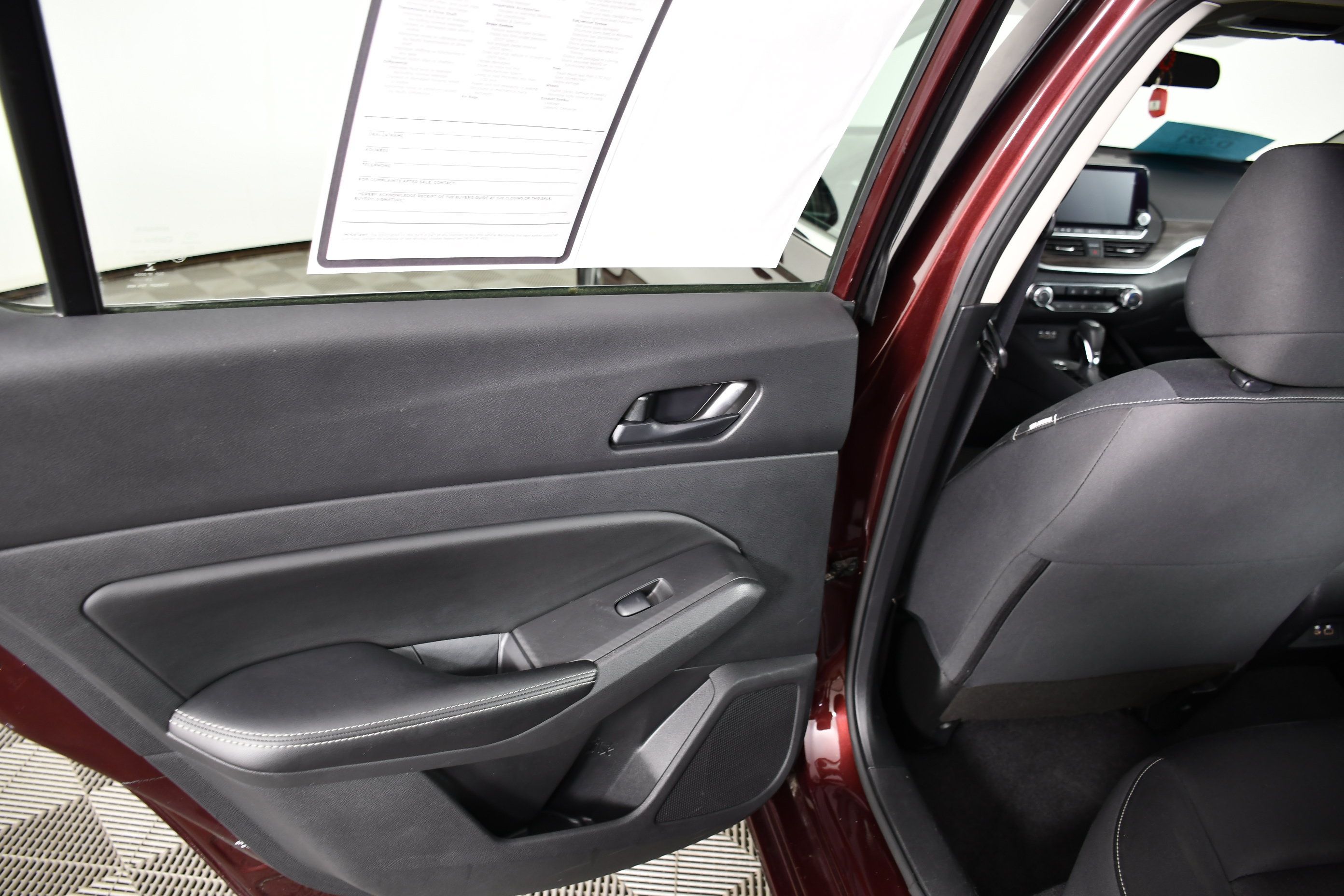 Used 2024 Nissan Altima 2.5 SV FWD image 44