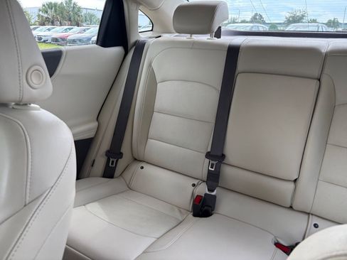 Used 2024 Chevrolet Malibu LT image 39