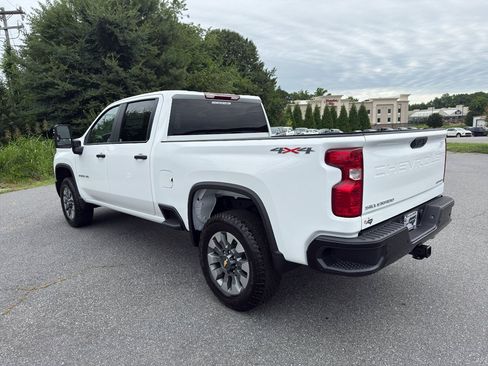 New 2026 Chevrolet Silverado 2500 Custom w/ Custom Value Package AWD/4WD image 4