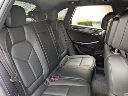 Certified 2026 Porsche Macan AWD/4WD image 25