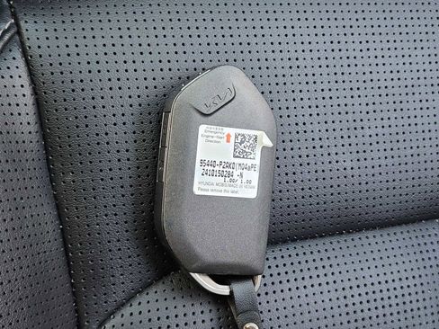 Certified 2025 Kia Sorento S w/ Panoramic Sunroof Package image 27