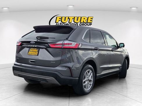 Used 2024 Ford Edge SEL image 4