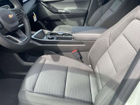 New 2026 Chevrolet Equinox LT w/ Safety and Technology Package image 12