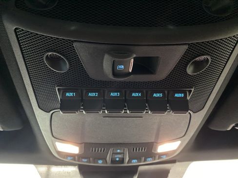 Used 2022 Ford F350 Platinum w/ Tremor Off-Road Package image 35