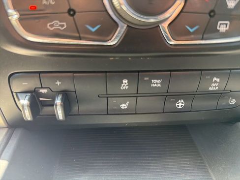 Used 2018 RAM 1500 Big Horn AWD/4WD image 24
