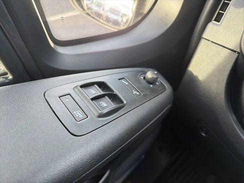 New 2025 RAM ProMaster 3500 w/ Premium Convenience Group image 17