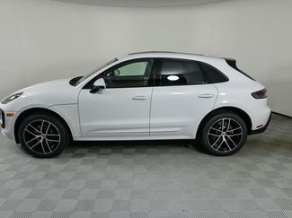 New 2025 Porsche Macan video 2