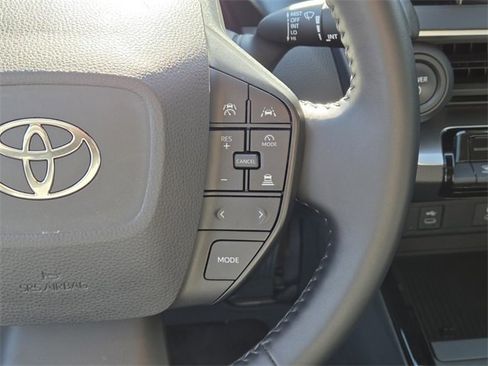 Used 2023 Toyota Prius LE image 19