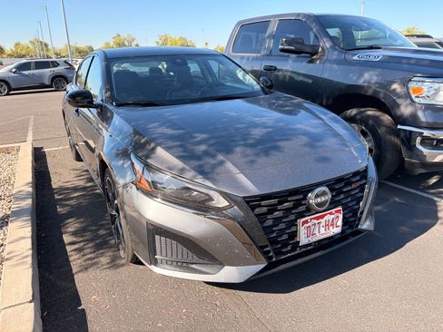 Certified 2025 Nissan Altima 2.5 SR FWD image 4