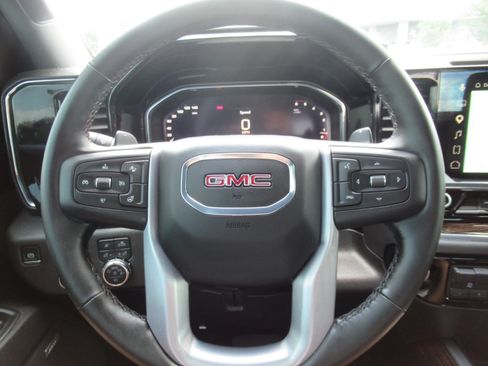 Used 2025 GMC Sierra 1500 Elevation w/ Elevation Premium Package AWD/4WD image 22