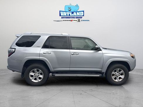 Used 2014 Toyota 4Runner SR5 RWD image 11