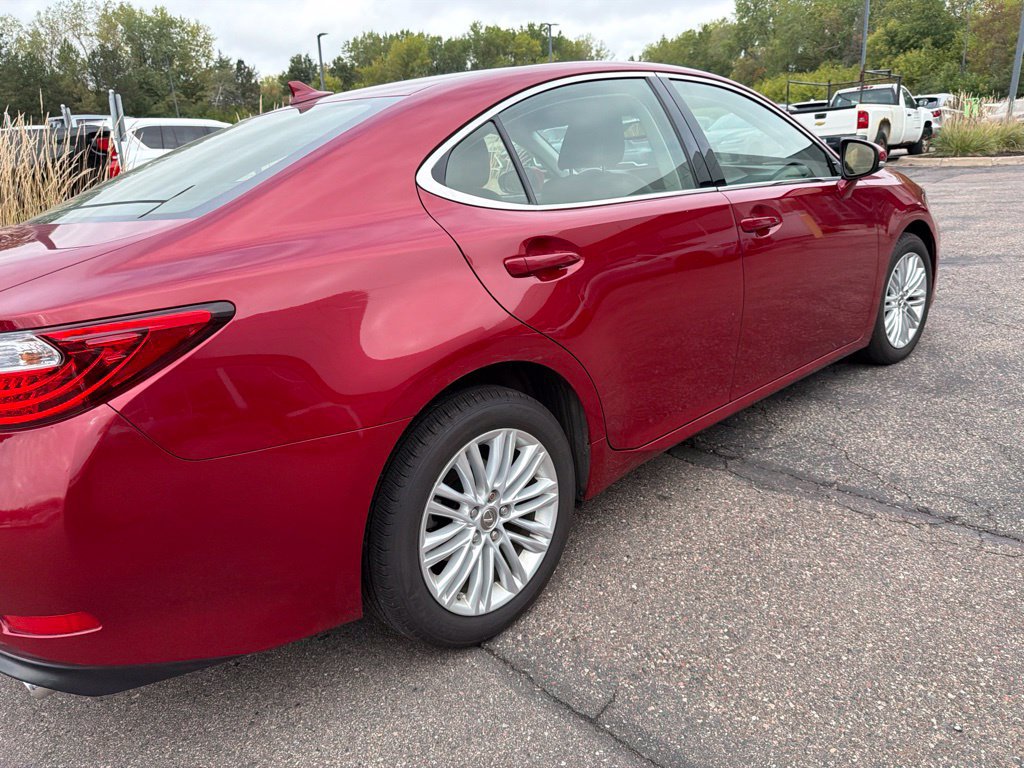 Used 2013 Lexus ES 350 w/ Luxury Pkg FWD image 4