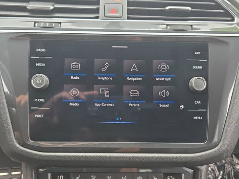 Used 2021 Volkswagen Tiguan SE R-Line FWD image 25