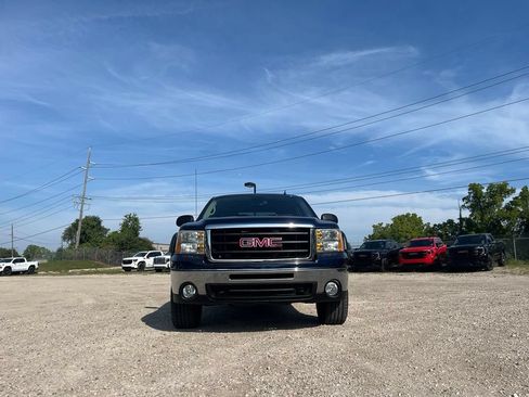 Used 2011 GMC Sierra 1500 SLE w/ Power Tech Package AWD/4WD image 4