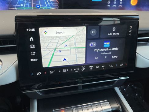 Used 2024 Lincoln Nautilus Premier image 22