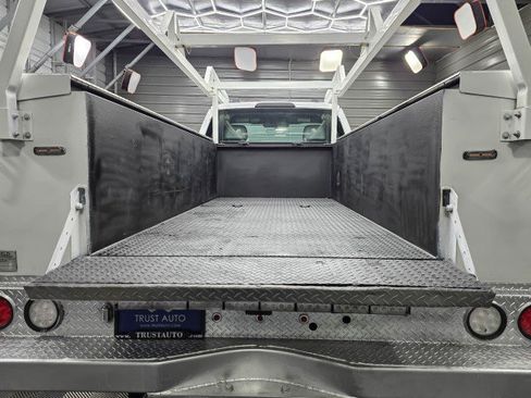Used 2022 Ford F350 XL w/ Power Equipment Group AWD/4WD image 10