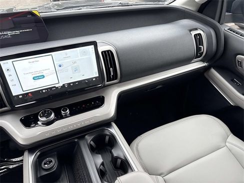 New 2025 Ford Expedition Max Active image 15